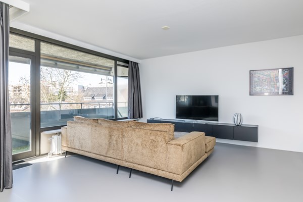 Foto - Te koop: Dit instapklare gerenoveerde 2 slaapkamer appartement uit 2017 met energielabel A in centrum Heerlen.